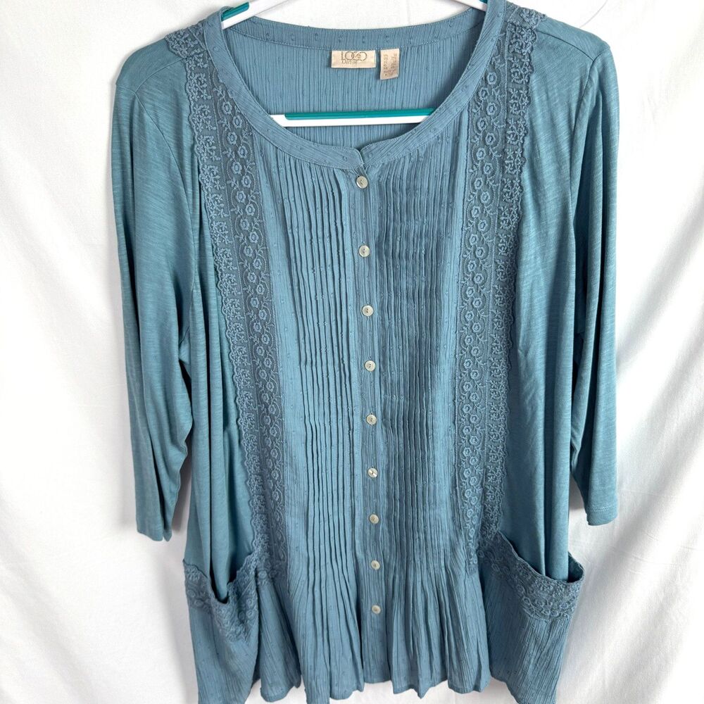 Logo by Lori Goldstein Women's Top Blouse Size 1X Blue 3/4 Sleeves Pockets